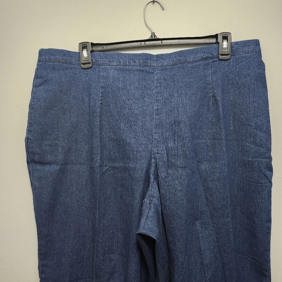 Alfred dunner women's Pull-On elastic waist jeans size 22W blue new with… - Picture 2 of 6